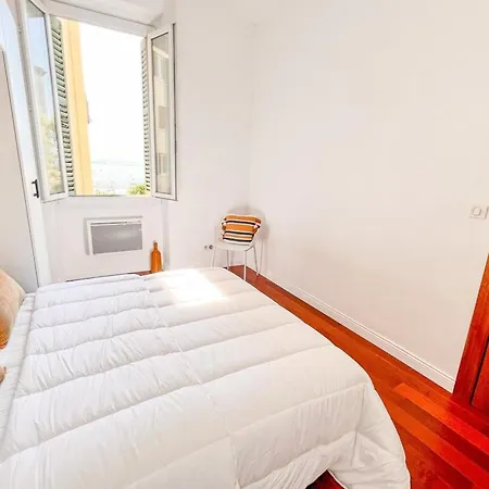 Alba - Glimpse Of The Sea Sea Nearby *