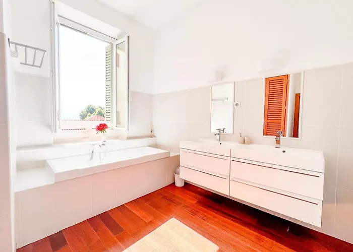 Alba - Glimpse Of The Sea Sea Nearby * Ajaccio (Corsica)